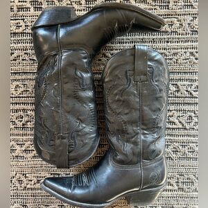 Real Hacienda vintage black cowboy boots 9